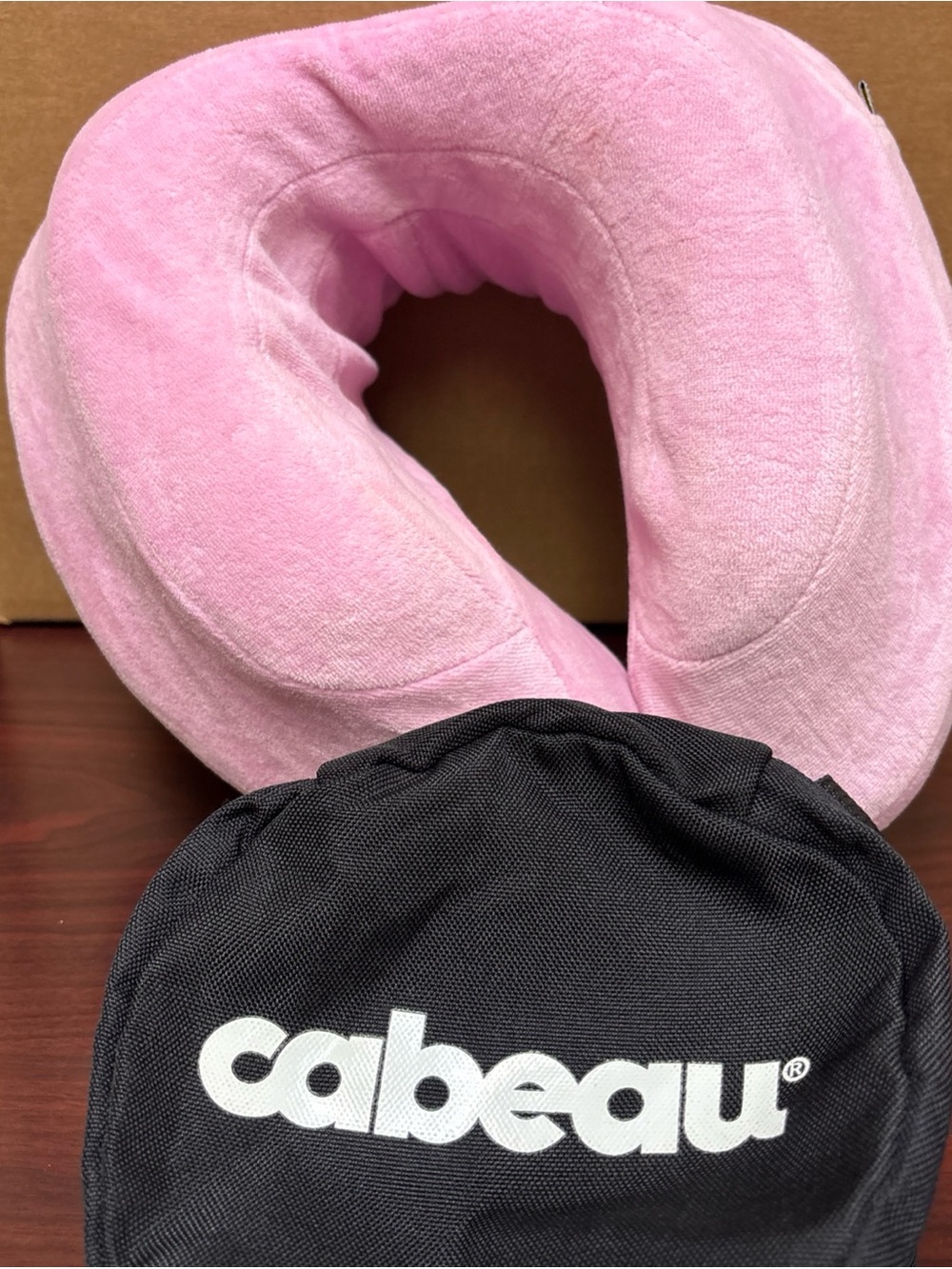 Cabeau Evolution Memory Foam Travel Pillow Neck Support PINK w Carrying Case